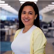 Me defino como una mujer maternal, dispuesta a orientar a los niños desde los 7 años hasta los 14 años.